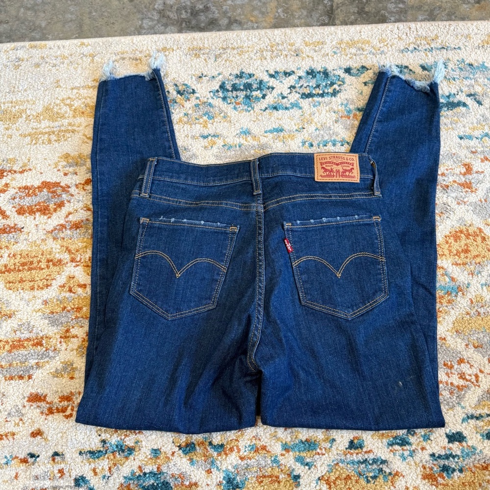Levi’s 720 High Rise Super Skinny 27x28
